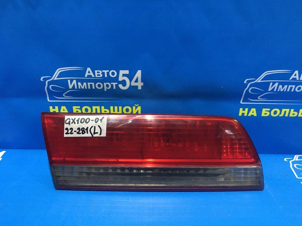 Вставка багажника левая TOYOTA MARK 2 1999