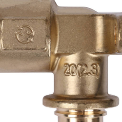 Угольник настенный с длинным нарезным патрубком 20-Rp 1/2