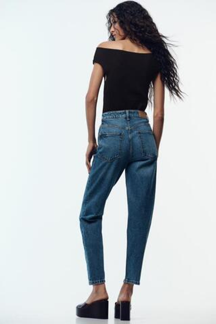 ZARA ДЖИНСЫ MOM FIT COMFORT Z.01 С ВЫСОКОЙ ПОСАДКОЙ, СИНИЙ