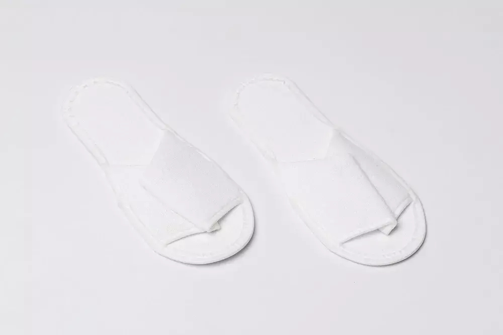Тапочки с открытым мысом махровые нескользящие (1пара) White Line