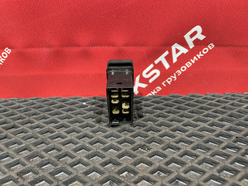 Кнопка люка