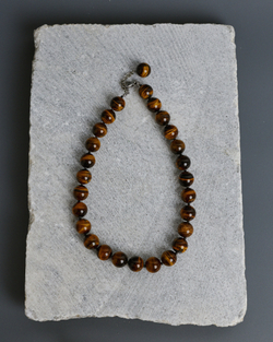 Бусы из тигрового глаза