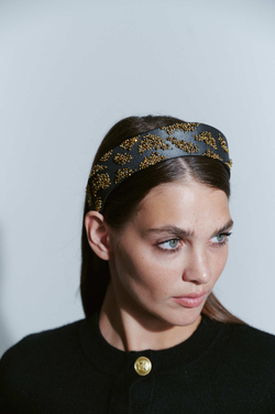 Кокошник с золотым декором