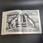 Книга с иллюстрациями в суперобложке Искусство Эгейского мира и Древней Греции. Памятники мирового искусства. Издательство Искусство 1970 год СССР