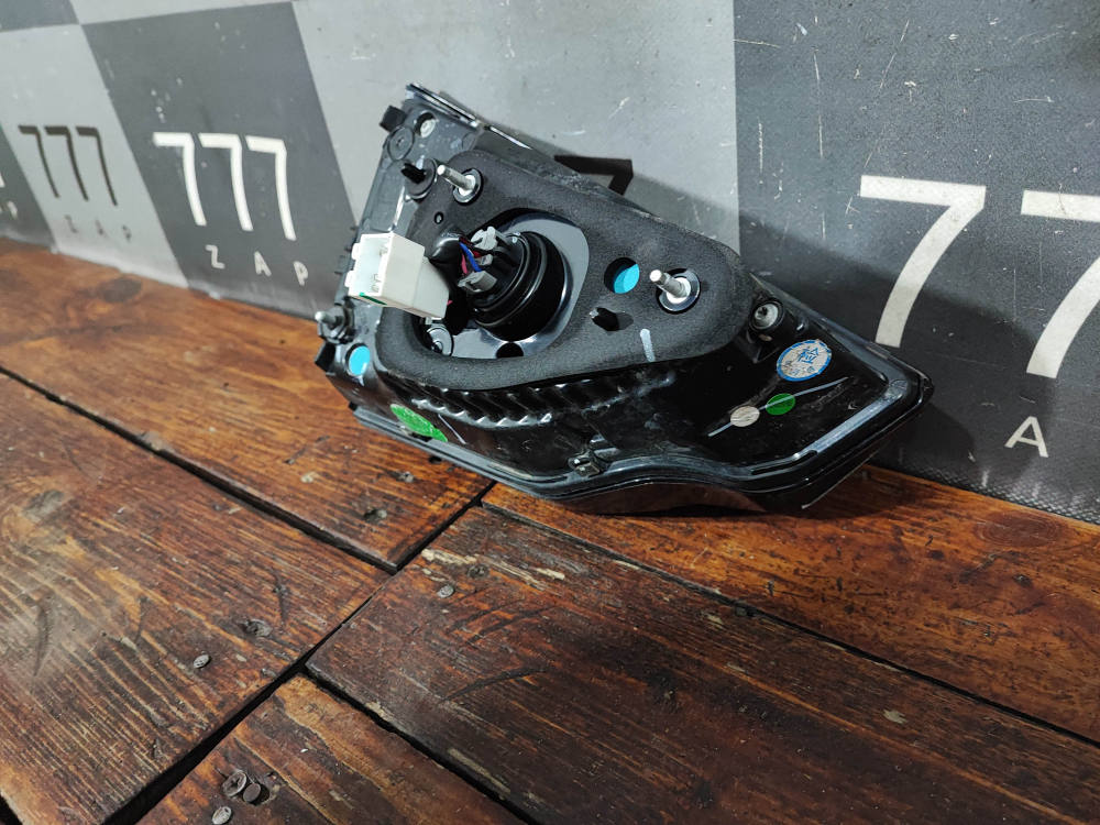 Фонарь зaдний пpавый Geely Atlas Pro 21-нв Б/У Оригинал 7057524200