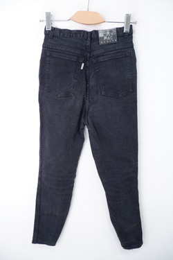 Джинсы базовые черные 44 размер