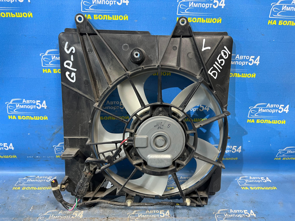 Диффузор радиатора двигателя Honda FIT 2013-2020