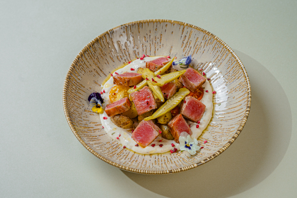 Салат с тунцом