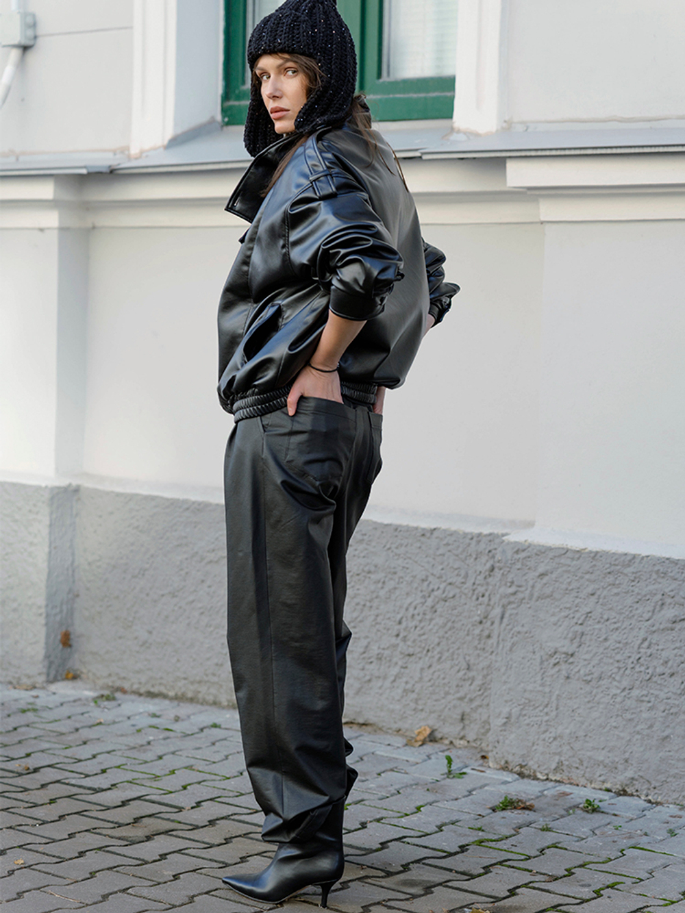 Бомбер из экокожи утепленный