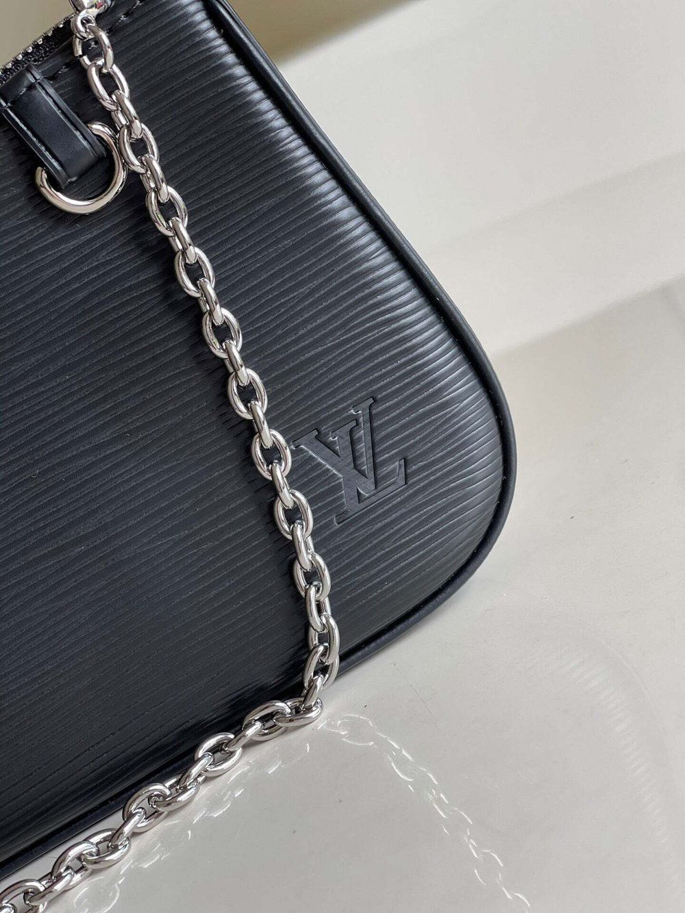 Louis Vuitton Easy Pouch
