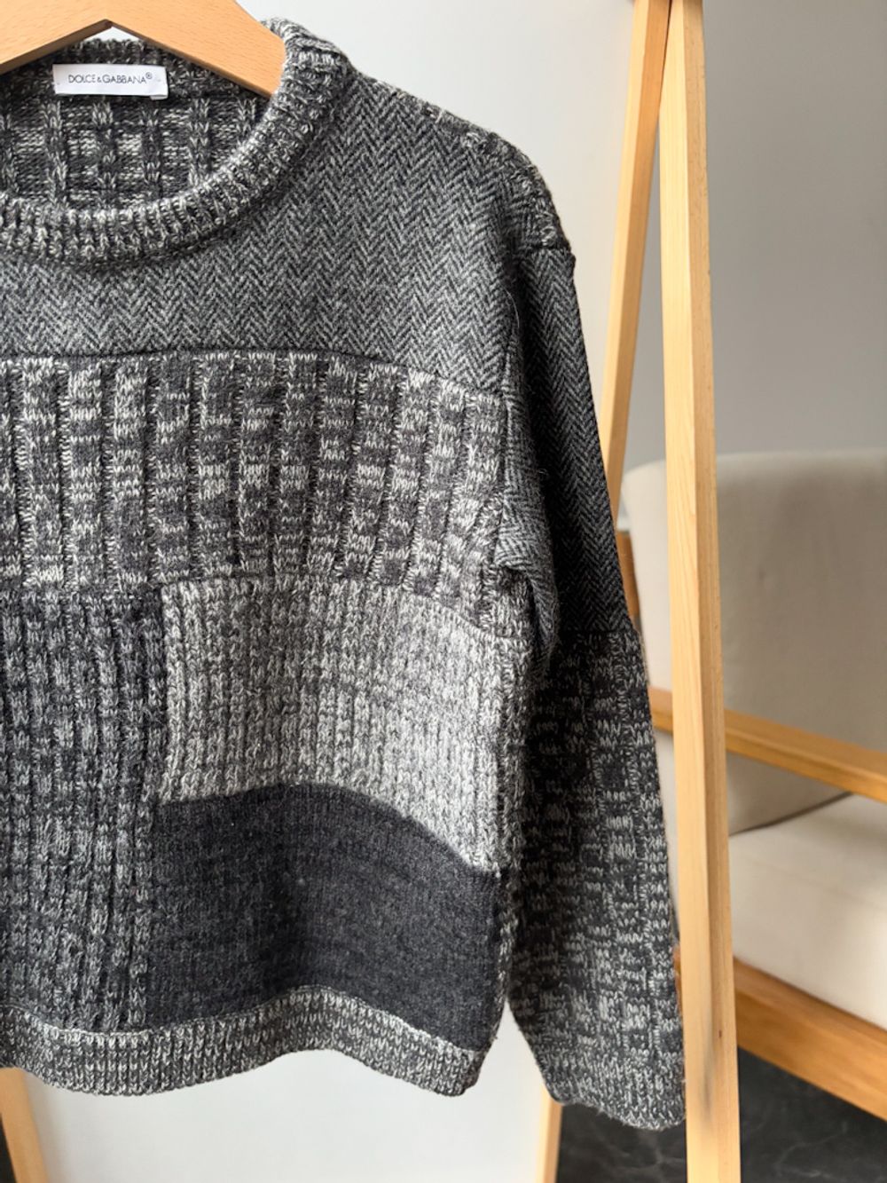 Шерстяной джемпер Dolce & Gabbana, 110