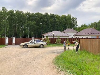 На не оборудованных видеонаблюдением перекрестках устанавливаются стойки для камер