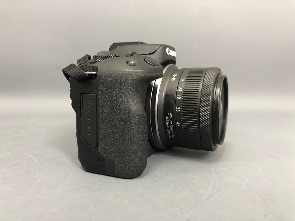 Canon EOS R50 kit 18-45mm 4.5-6.3 IS STM