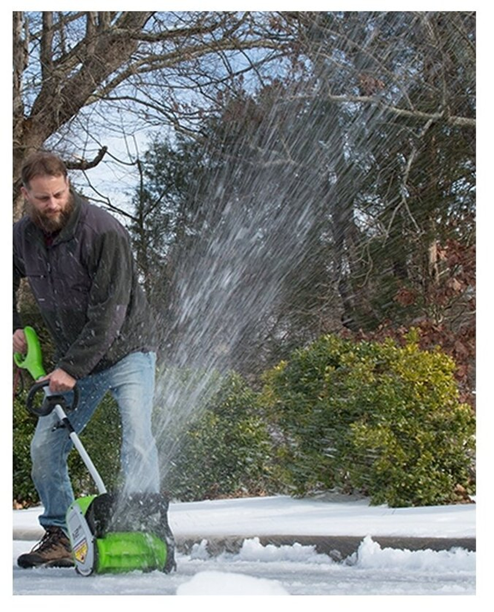 Снегоуборщик-снеголопата GREENWORKS GD40SS 40В,б/щ,30 см,1хАКБ 4 А.ч и ЗУ (2600807///)