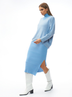 Женский джемпер голубой