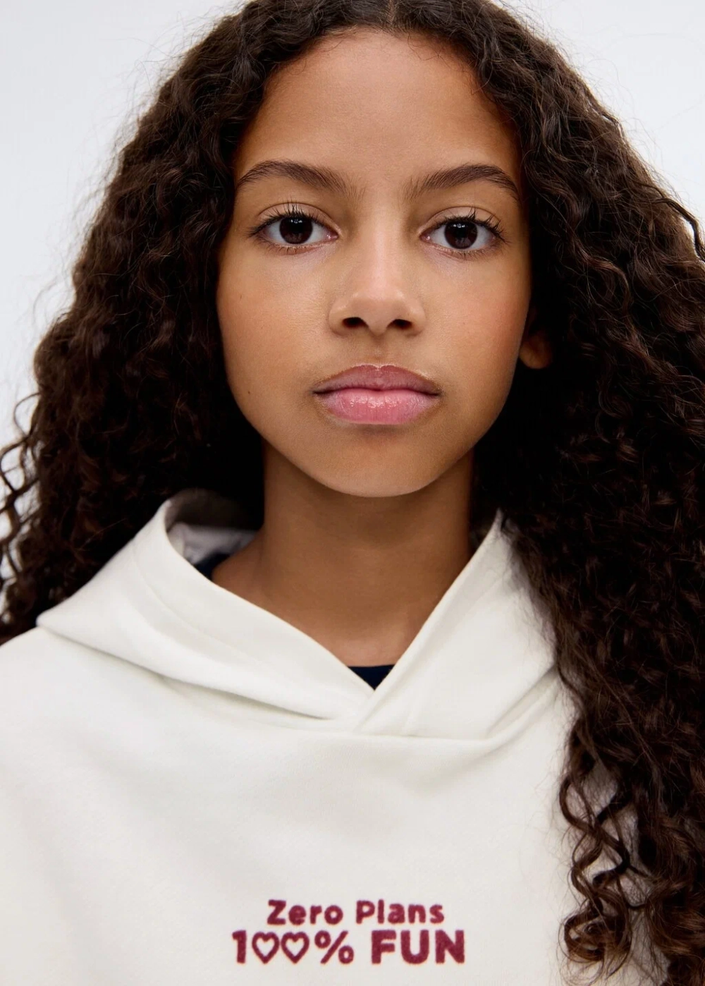 Свитшот с принтом и капюшоном