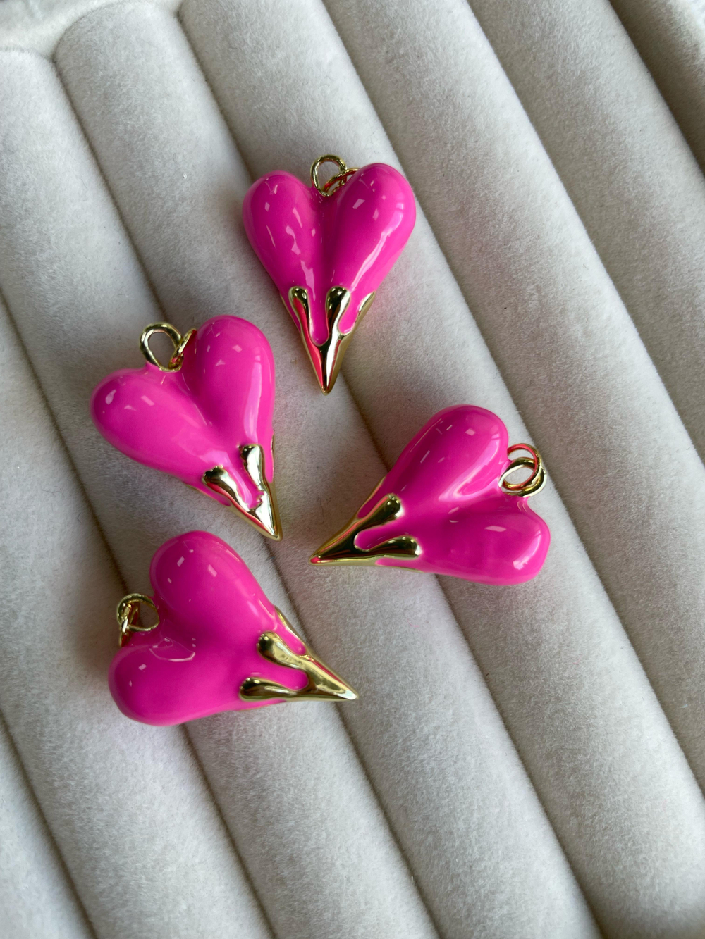 52209-рз Подвеска объемная "Сердце с подтеками" розовое, 26*19мм, позолота