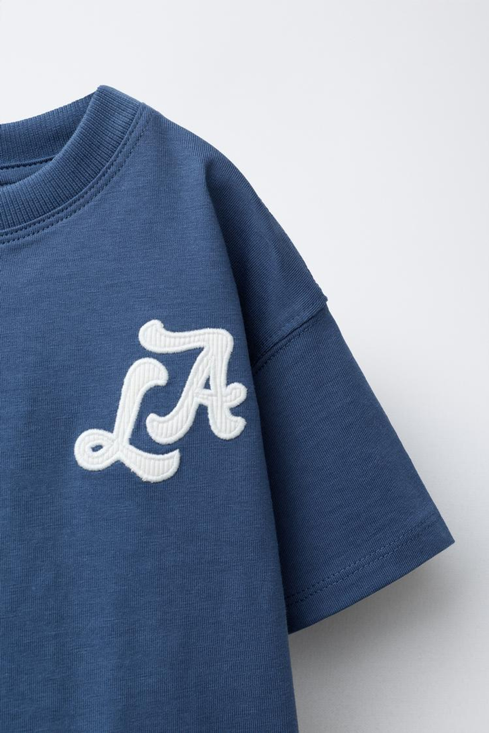 ZARA ФУТБОЛКА С ВЫШИВКОЙ, СИНИЙ