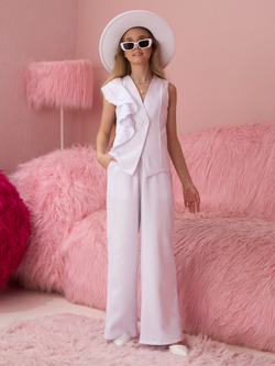 Костюм нарядный двойка брючный с жилеткой белый