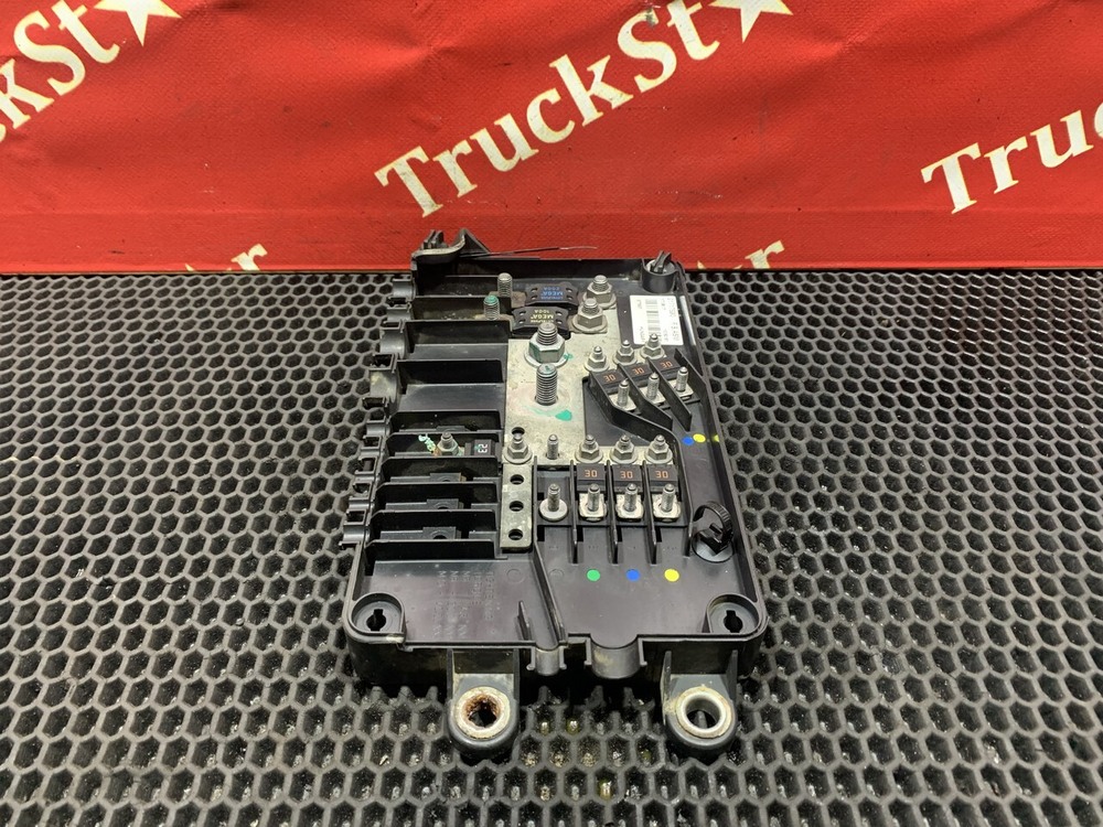 Блок силовых предохранителей 2017 г.