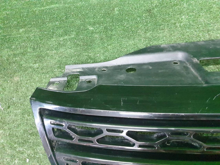 Решетка радиатора Land-Rover Discovery 5 L462 (2016-2021)