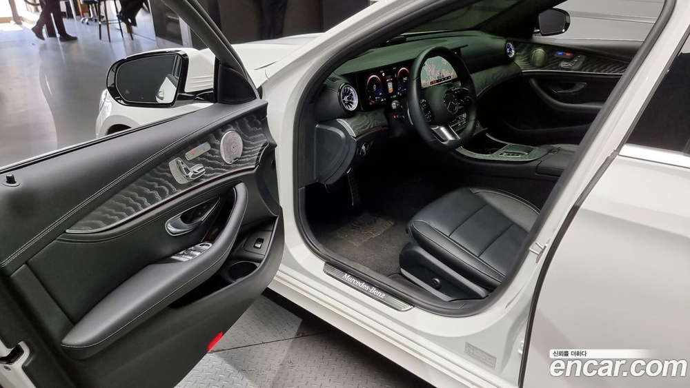 Mercedes-Benz E-Class W213 E350 4MATIC AMG Line (02.2022)