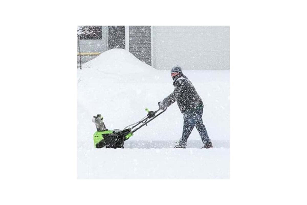 Снегоуборщик аккумуляторный GreenWorks 60V, 51 см, бесщеточный, без АКБ и ЗУ