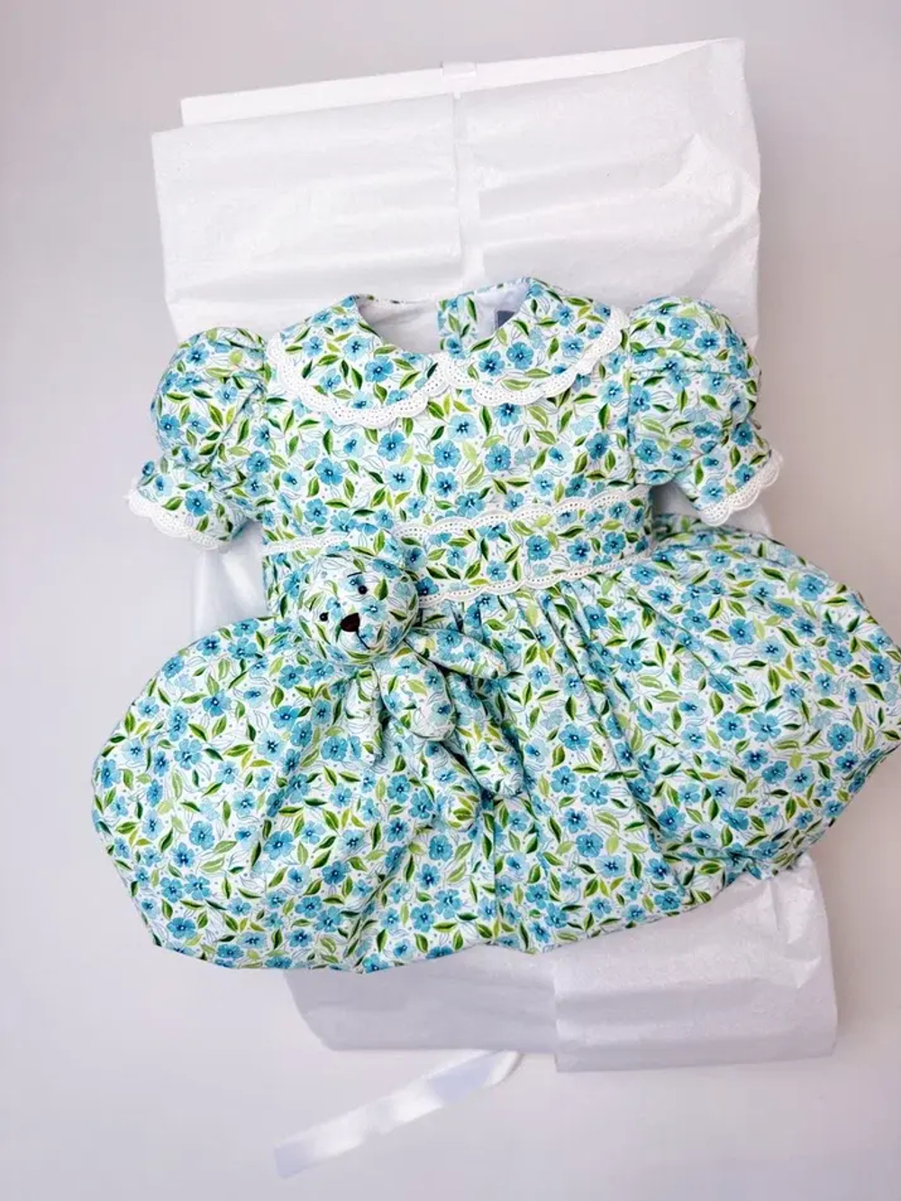 Шарлотта Голубое с кружевом