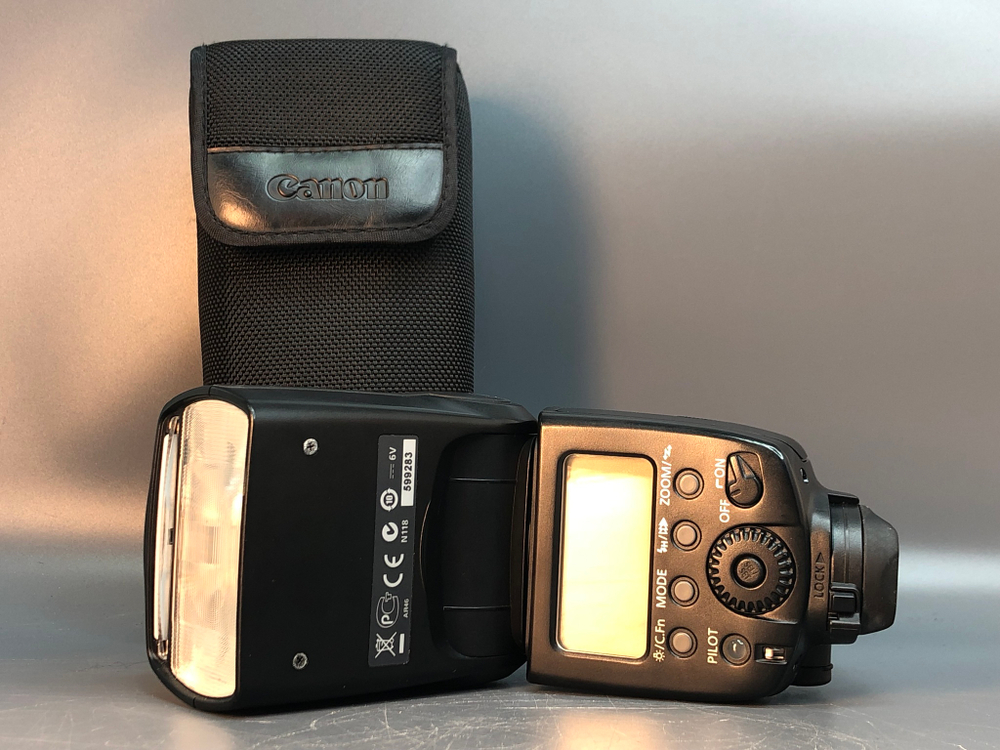 Вспышка Canon Speedlite 580EX II