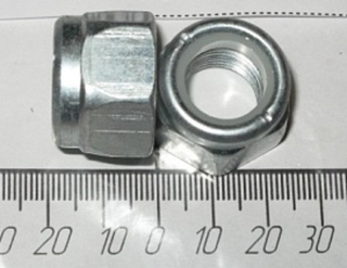 Гайка 16х1.50 с нейлоновым кольцом (ОАО «БелЗАН») 524