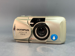 Olympus MJU-II Zoom 80, крышка легко ходит