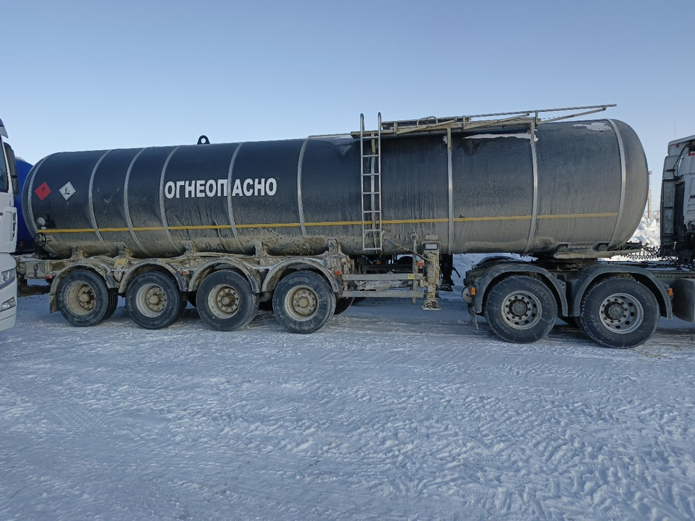 FoxTank 8777 Полуприцеп цистерна 877721 (светлые нефтепродукты)