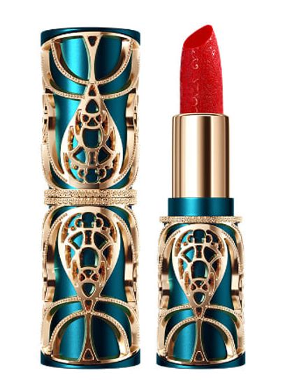 Помада для губ красная