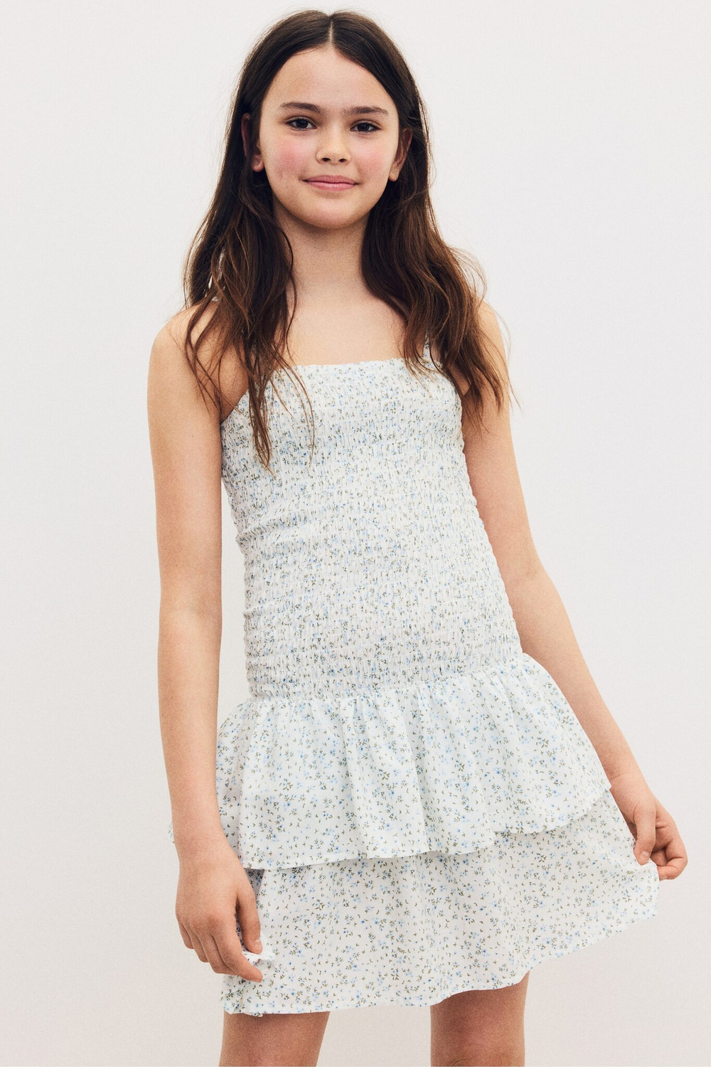 H&M Платье с плиссировкой на бретельках, белый