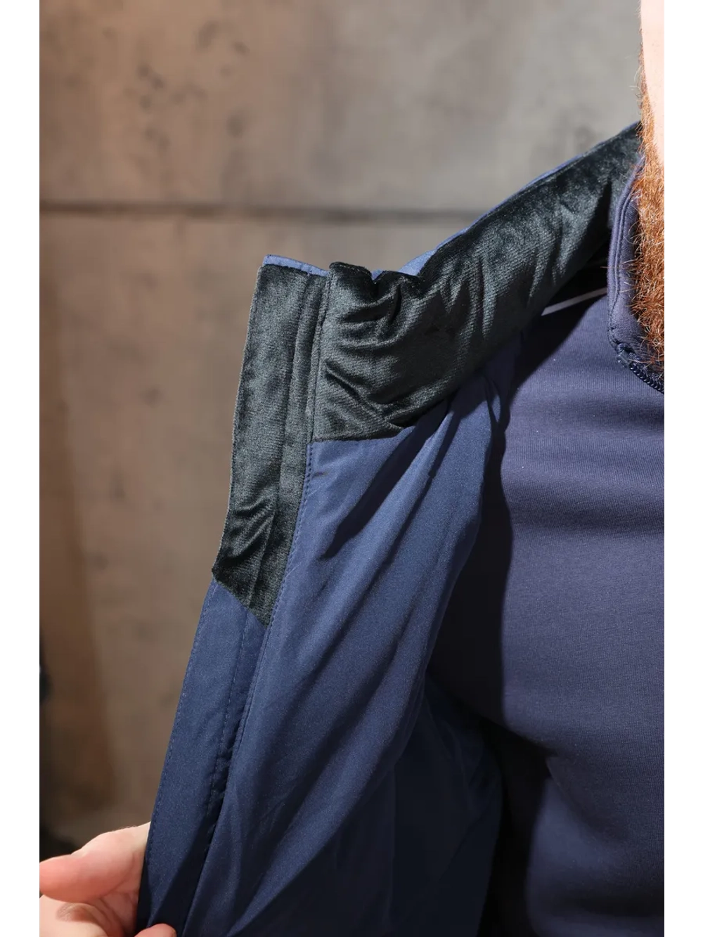 Утепленный демисезонный жилет без капюшона на мембране