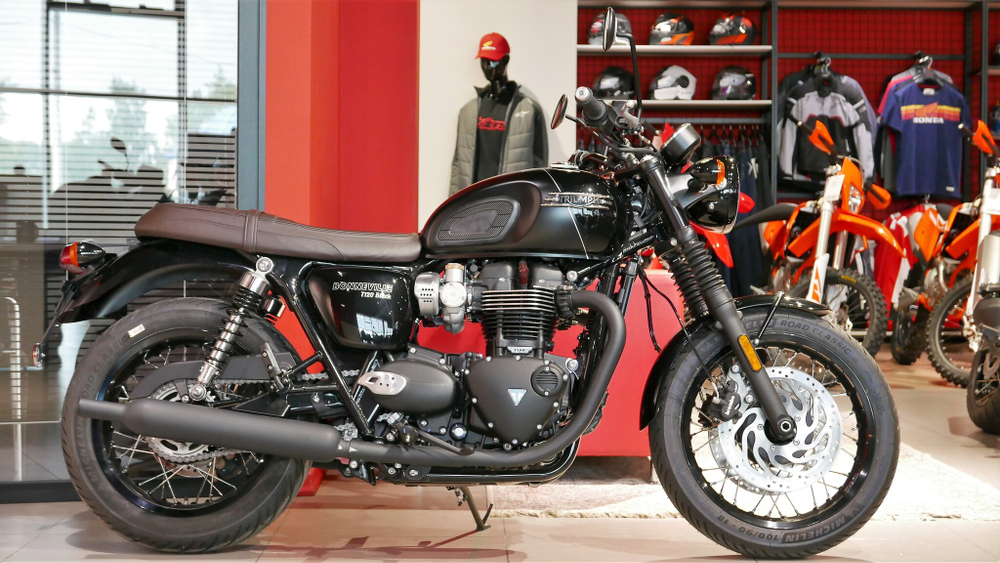 Triumph Bonneville T120 BLACK, 2023