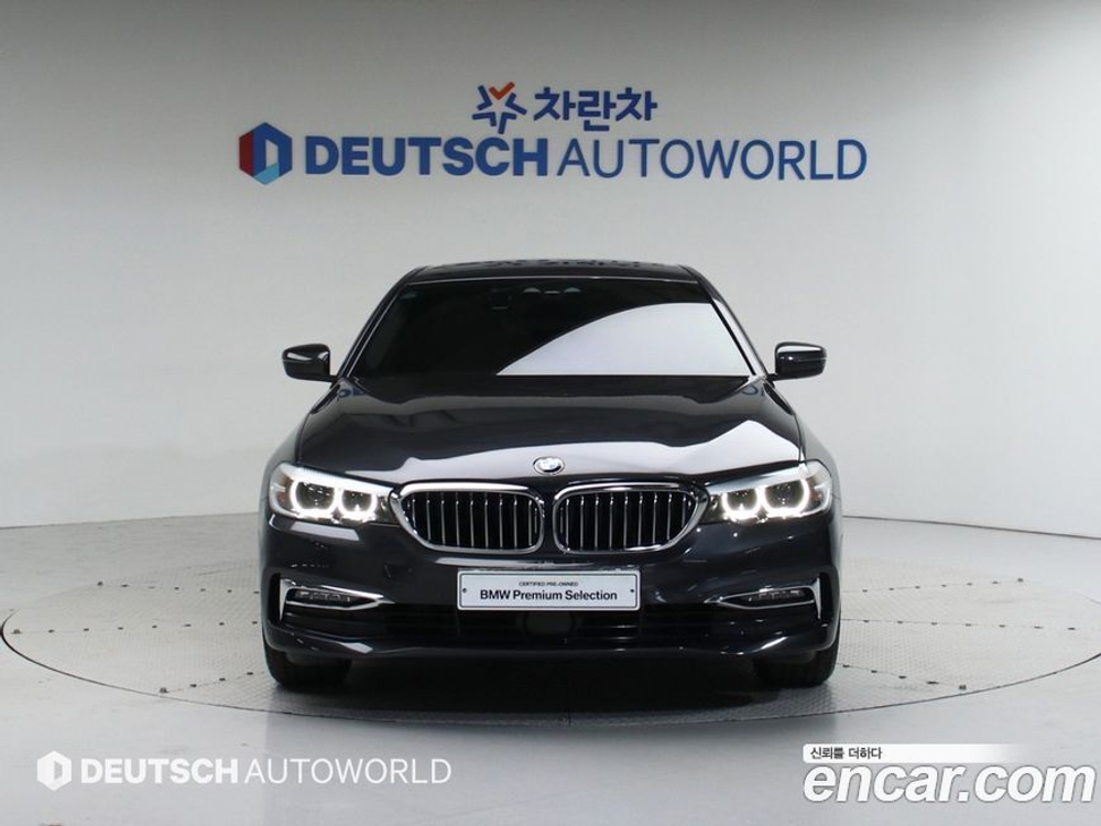 BMW 5 Series (G30) 520i Luxury (11.2019)