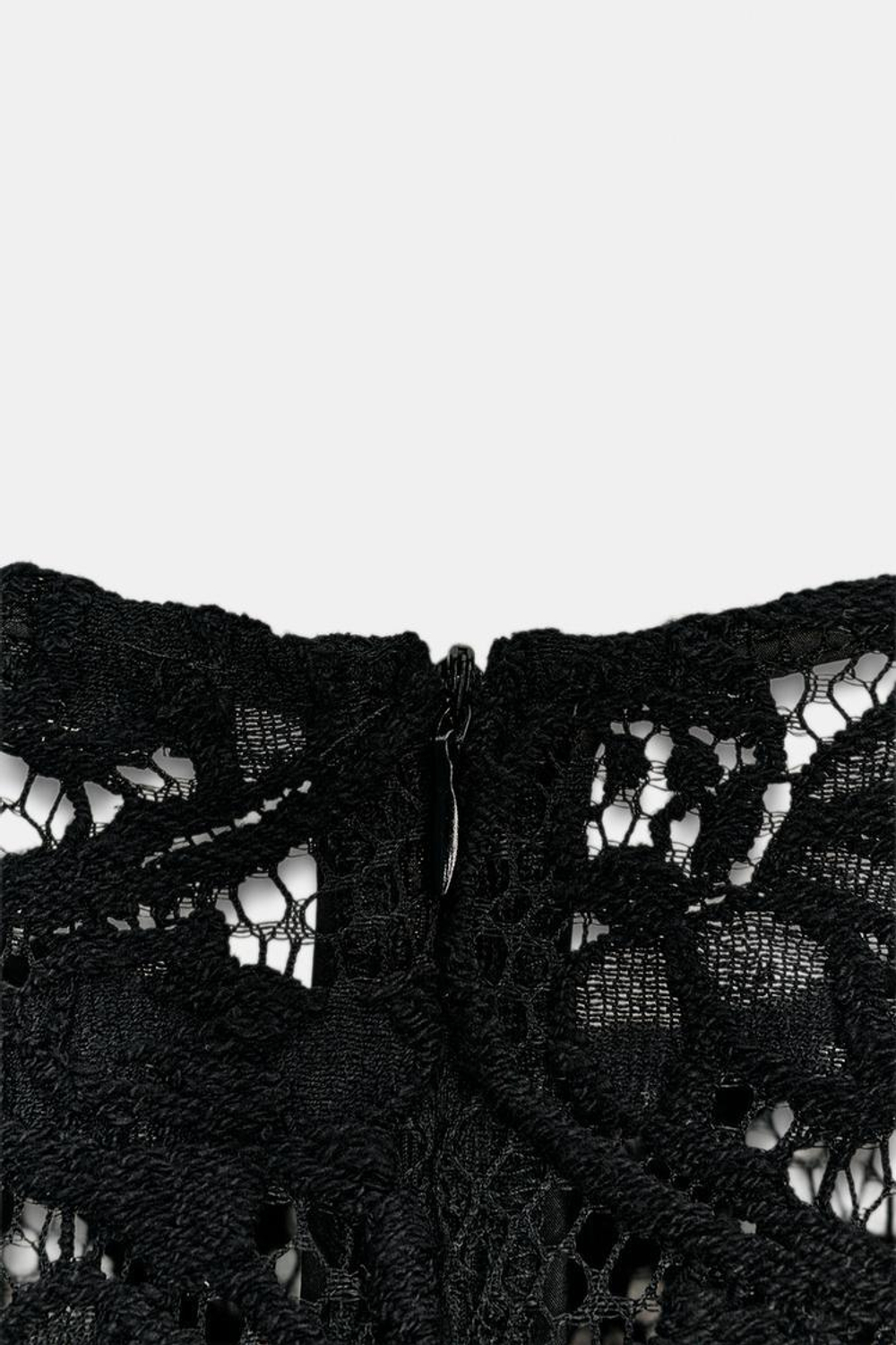 ZARA КРУЖЕВНОЙ ТОП С ПОДПЛЕЧНИКАМИ, ЧЕРНЫЙ