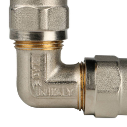 Угольник  90° 16х16