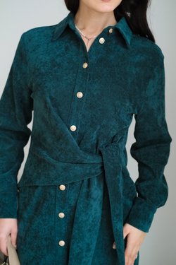 Платье с драпировкой из микровельвета