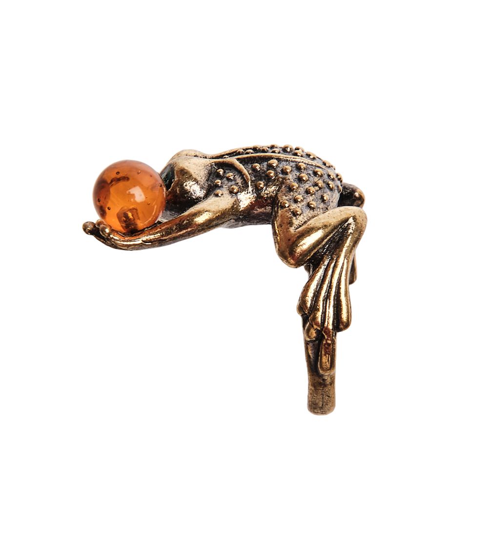 AM-2673 Кольцо «Лягушка с шариком» (латунь, янтарь)