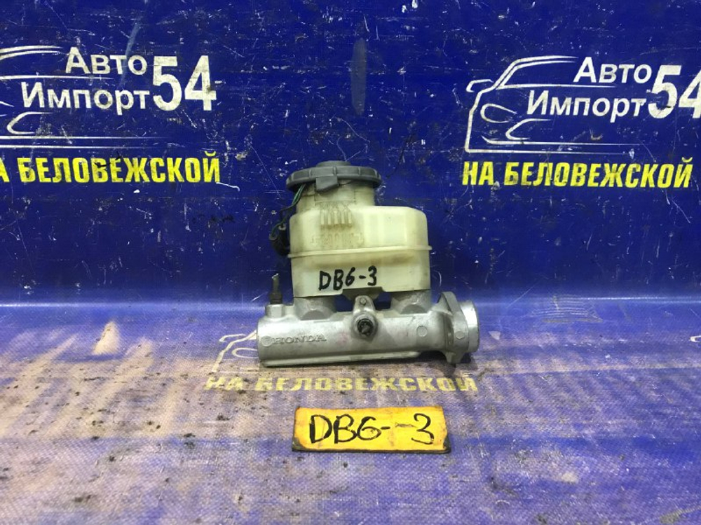 Главный тормозной цилиндр Honda INTEGRA 2000