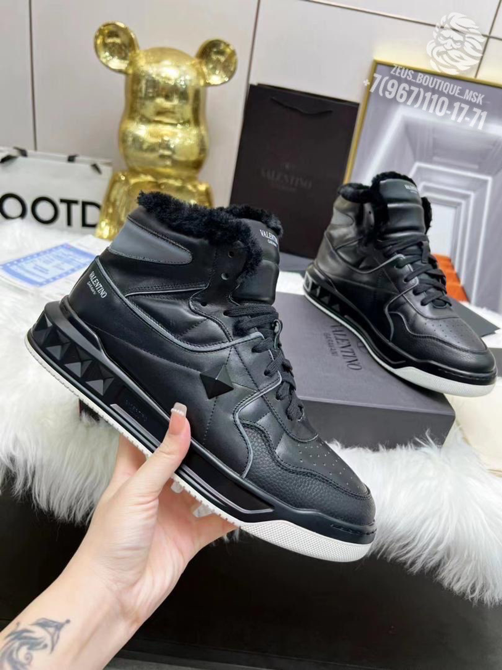Кроссовки Valentino