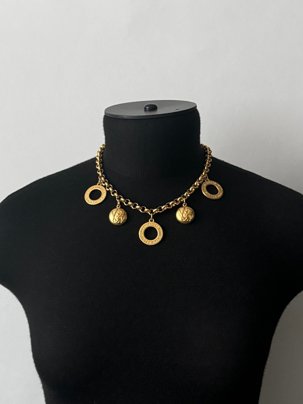 Колье с подвесками Kenzo