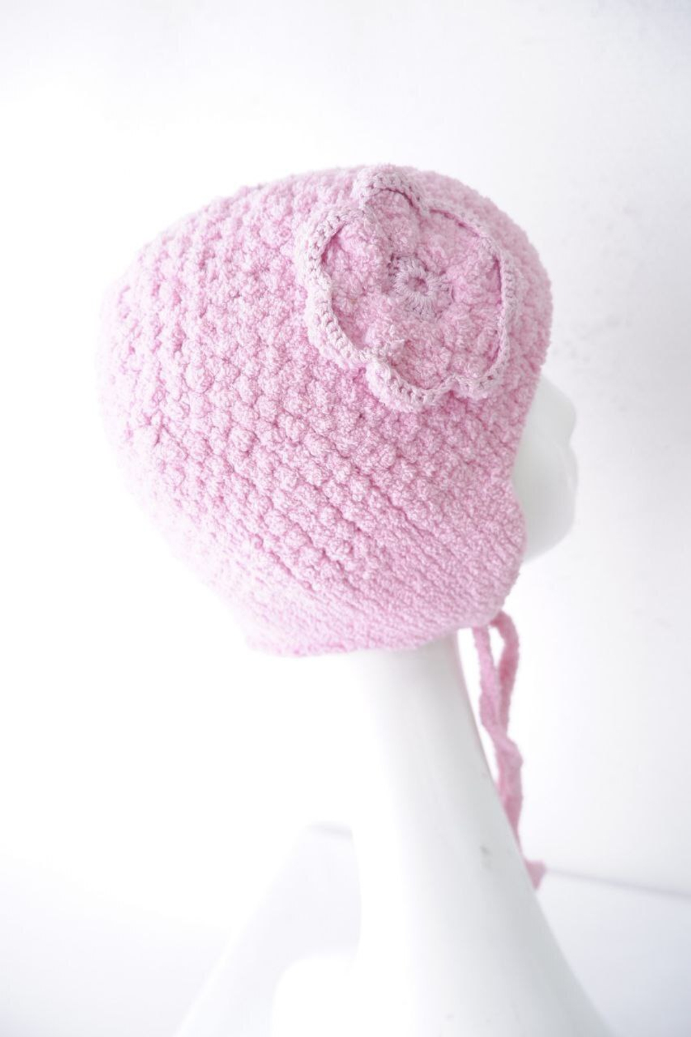 Шапка на завязках на 4-5 лет