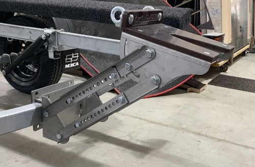 Кронштейн опорный для водомета на прицеп.