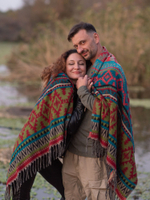 Теплый палантин с орнаментом