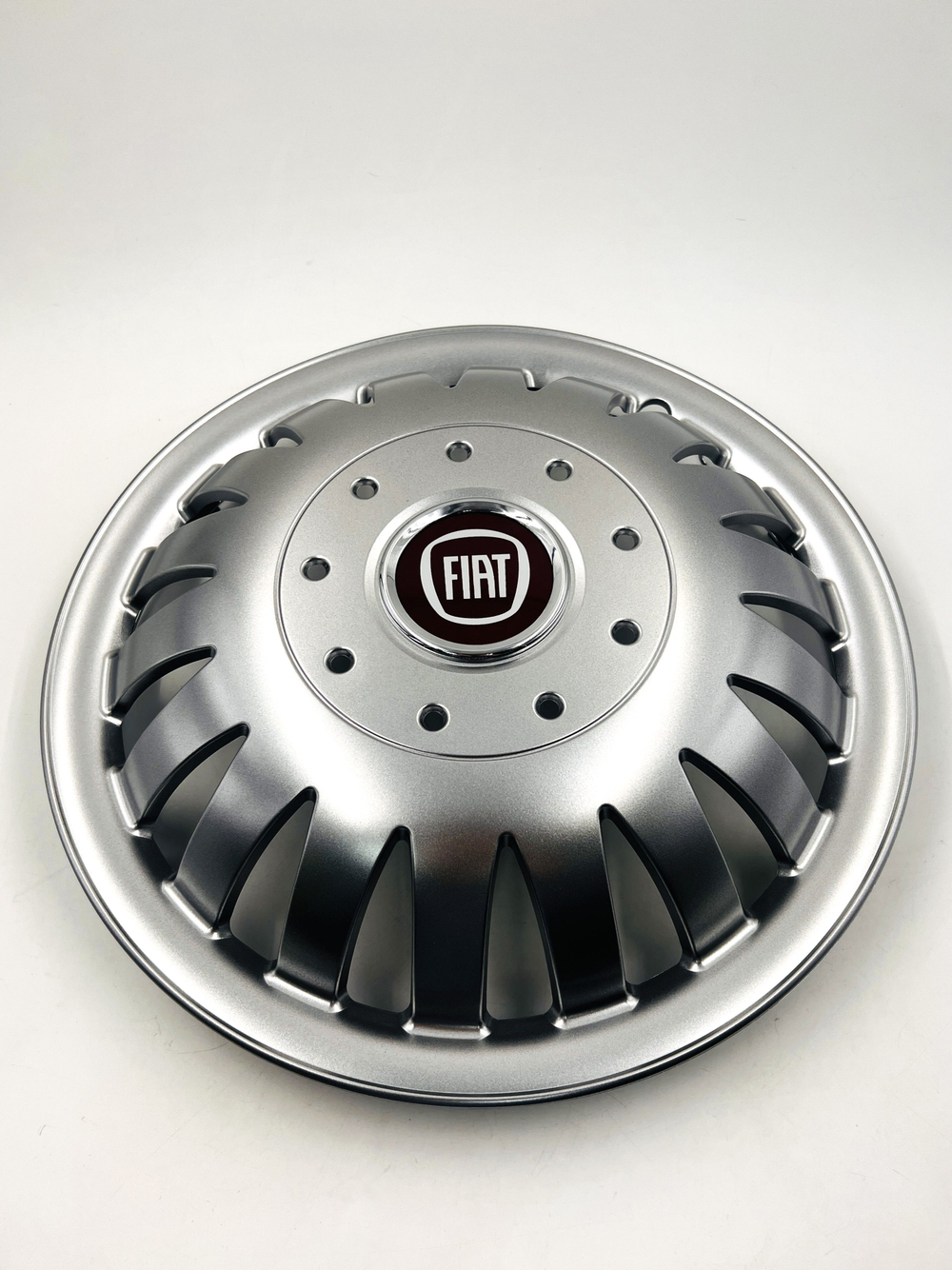 Колпаки на колеса гибкие с эмблемой FIAT Ducato R15 4 шт