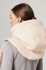 8406 Манишка женская (кремовый)