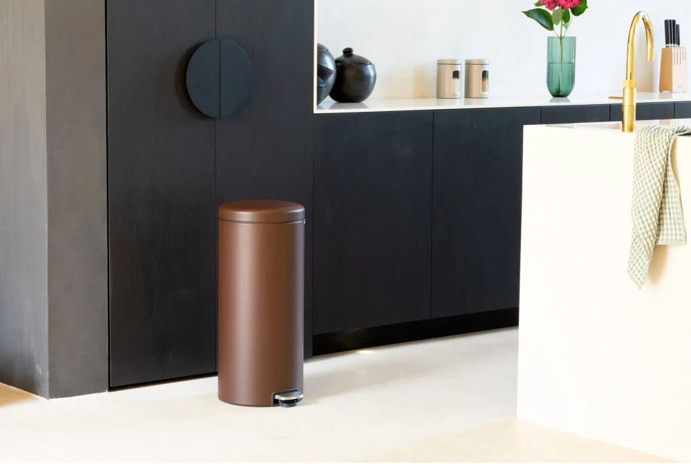 Brabantia Контейнер для мусора NewIcon 30л Mineral Cosy Brown